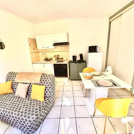 Drissia&othman Essential Apartment Carcassonne